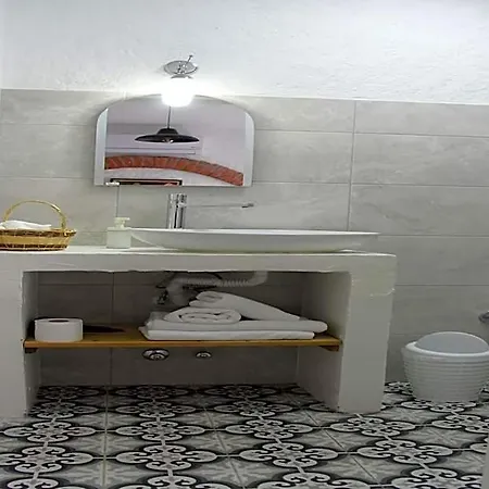 Bademici Ξενοδοχείο *