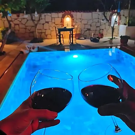 Bademici Ξενοδοχείο *